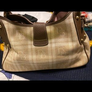Dooney and Bourke classy handbag in brown/tan